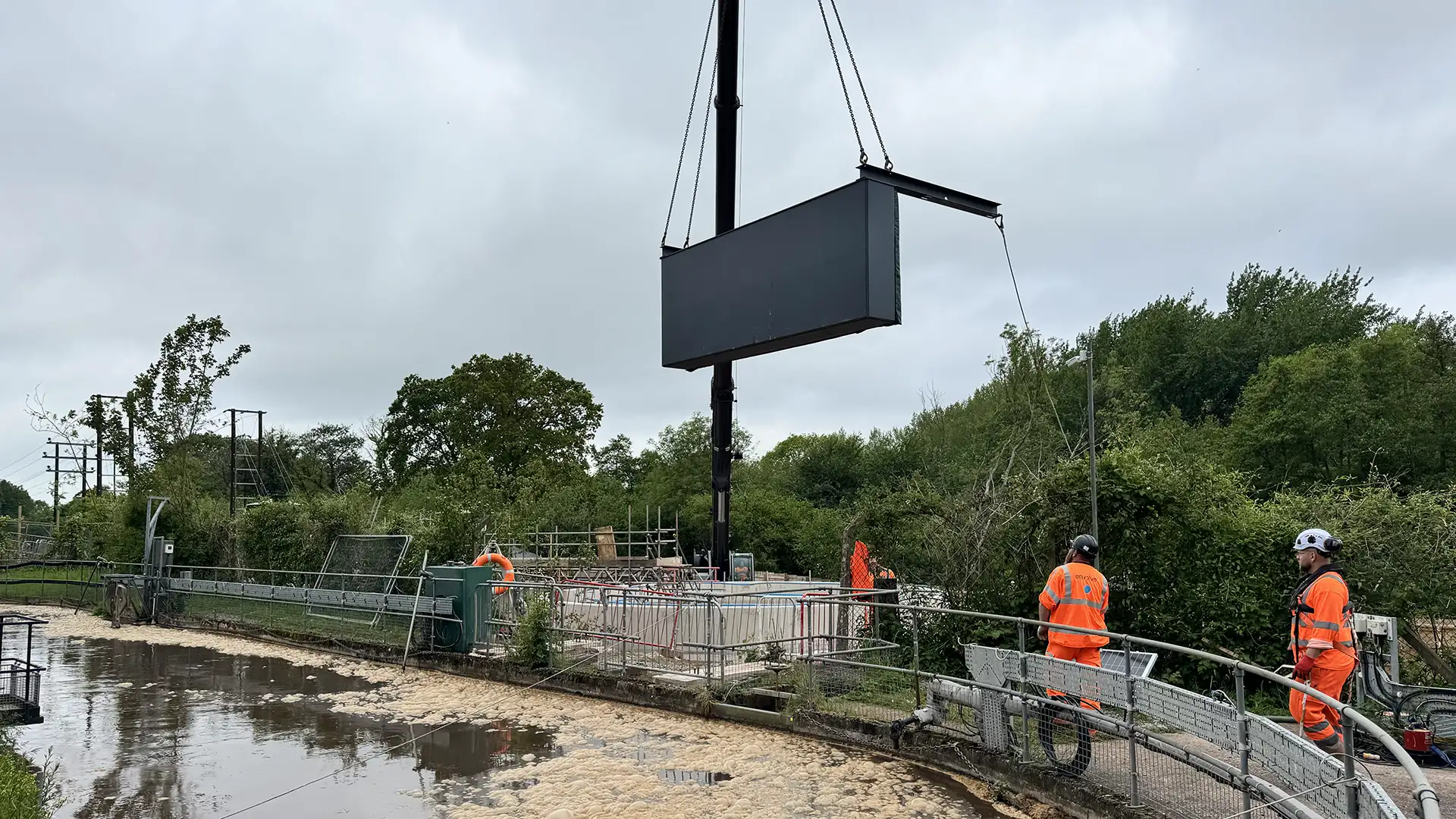 Bespoke Limpet Dam Installation for Live Water Treatment Upgrade, Somerset