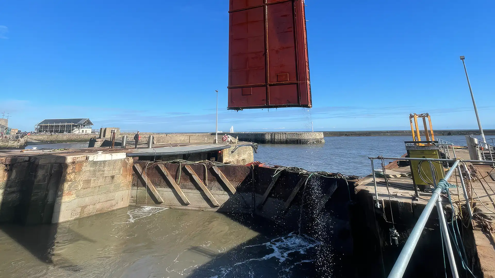 Limpet Dam Installation for Harbour Gate Maintenance, County Durham